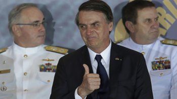 La Justicia le prohíbe a Bolsonaro festejar el aniversario de la dictadura