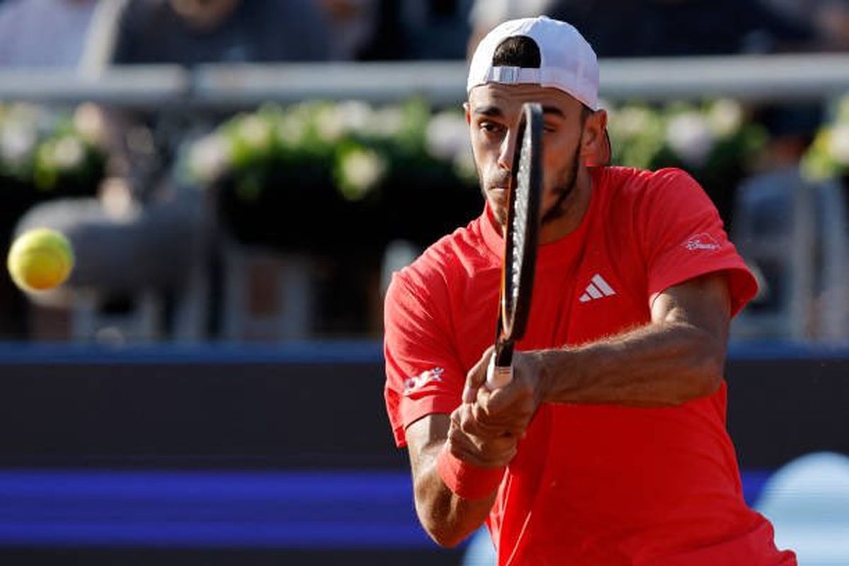 Francisco Cer&uacute;ndolo avanz&oacute; de ronda en Indian Wells.