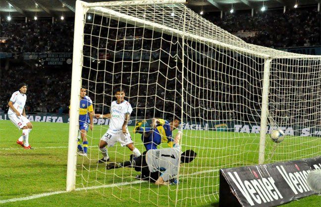 Boca se lo empató a Belgrano en Córdoba y alcanzó la punta en soledad