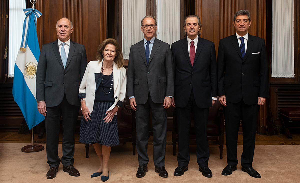 Los 5 jueces de la Corte nacional: Lorenzetti, Highton de Nolasco, Maqueda, Rosenkrants y Rosatti.