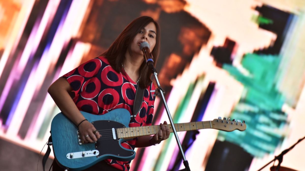 Se viene la XIII Fiesta Provincial de la Cerveza. Ana Jezowoicz, de la Ola de Hokusai, una de las artistas locales que participó en 2018 de la tradicional celebración que organiza la Municipalidad de Godoy Cruz.
