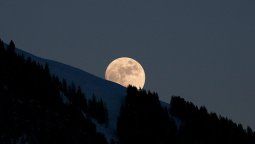 ¿Cuándo colisionará la Tierra con la Luna?