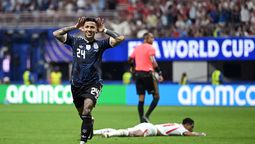 Enzo Fernández le gritó el gol a los ingleses con el Topo Gigio.