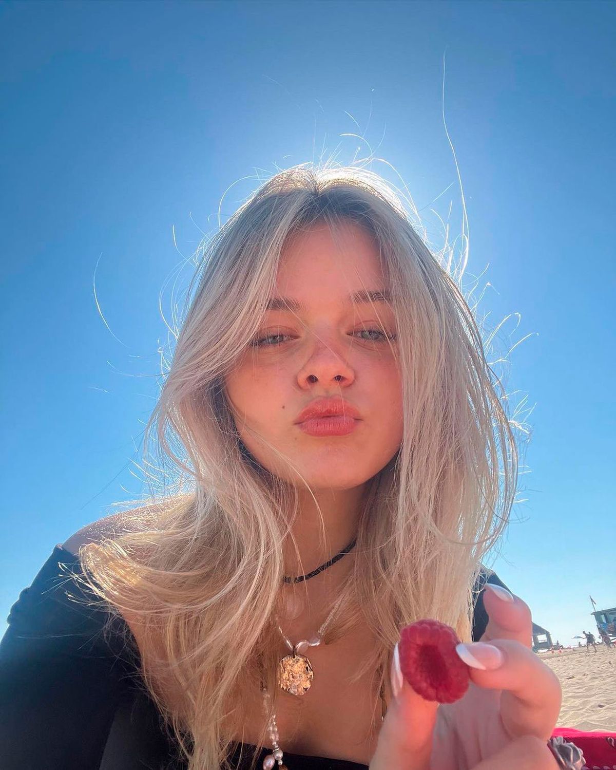 Kylie Rogers nació el 18 de febrero de 2004 en Dallas, Texas. Kylie Rogers nació el 18 de febrero de 2004 en Dallas, Texas.