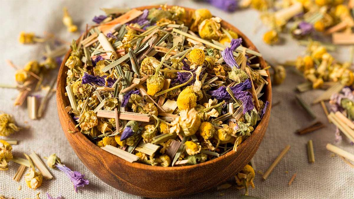 La hierba fácil de conseguir que ayuda a reducir la inflamación del abdomen y bajar de peso. La hierba fácil de conseguir que ayuda a reducir la inflamación del abdomen y bajar de peso.