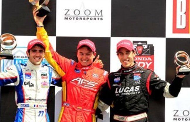 Podio de Guerrieri en la Indy Lights