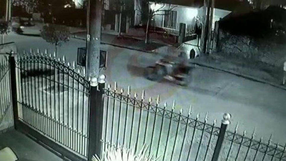 Video: motochorros atacaron a una estudiante y le robaron sus apuntes