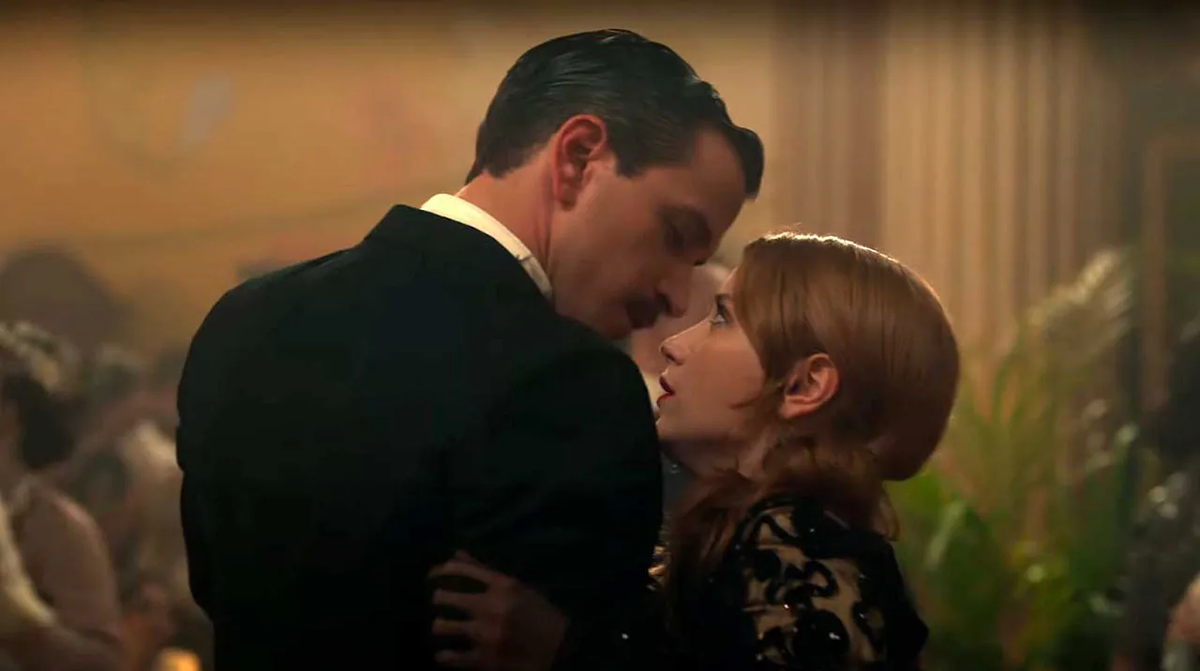 Medianoche en el Pera Palace es una serie turca que estrenó en Netflix en 2022. Medianoche en el Pera Palace es una serie turca que estrenó en Netflix en 2022.