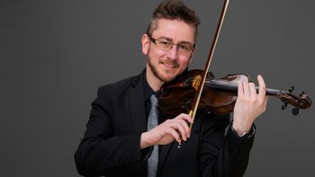 Octavio Bianchi Godoy: el violinista mendocino que busca ganar un Latin Grammy en Las Vegas Octavio Bianchi Godoy: el violinista mendocino que busca ganar un Latin Grammy en Las Vegas