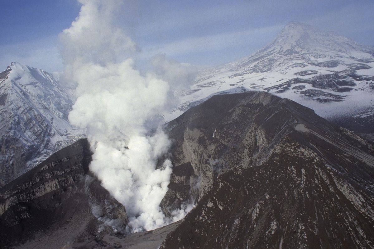 El volcán ya hizo erupción hace 70 años. El volcán ya hizo erupción hace 70 años.