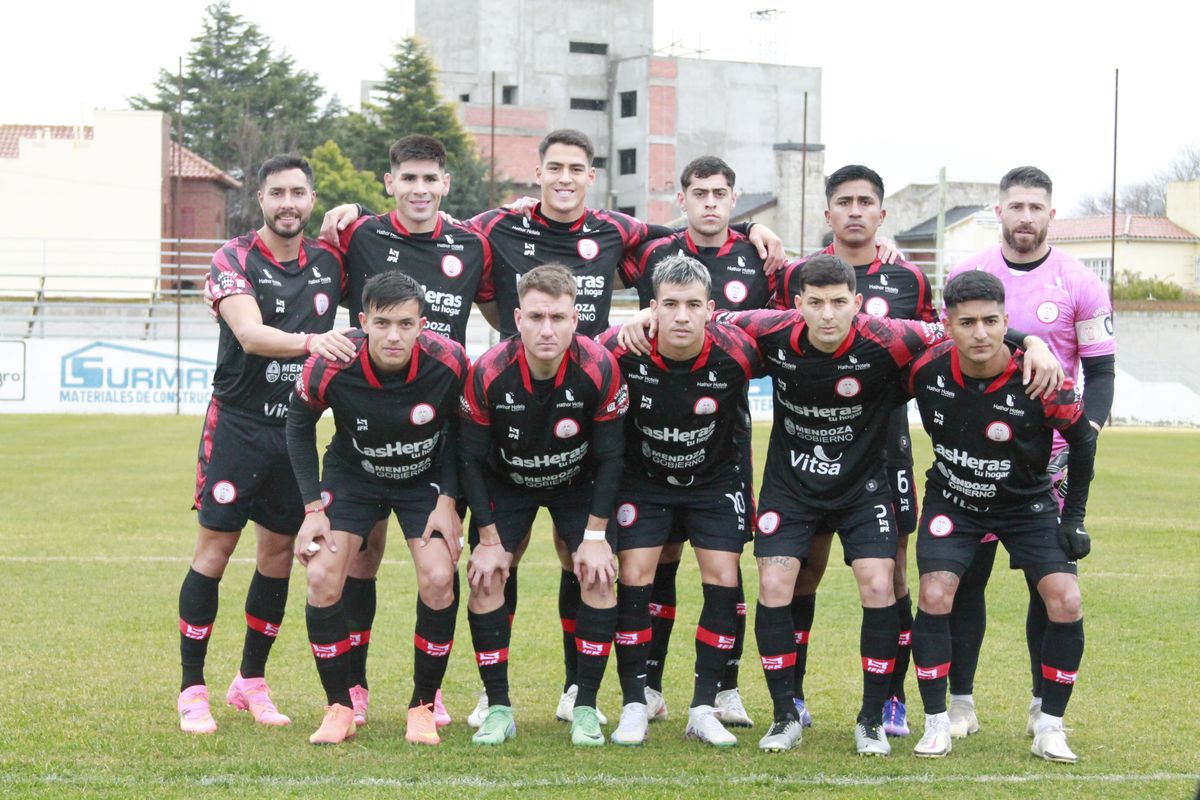 Huracán Las Heras perdió 2 1 ante Sol de Viedma.