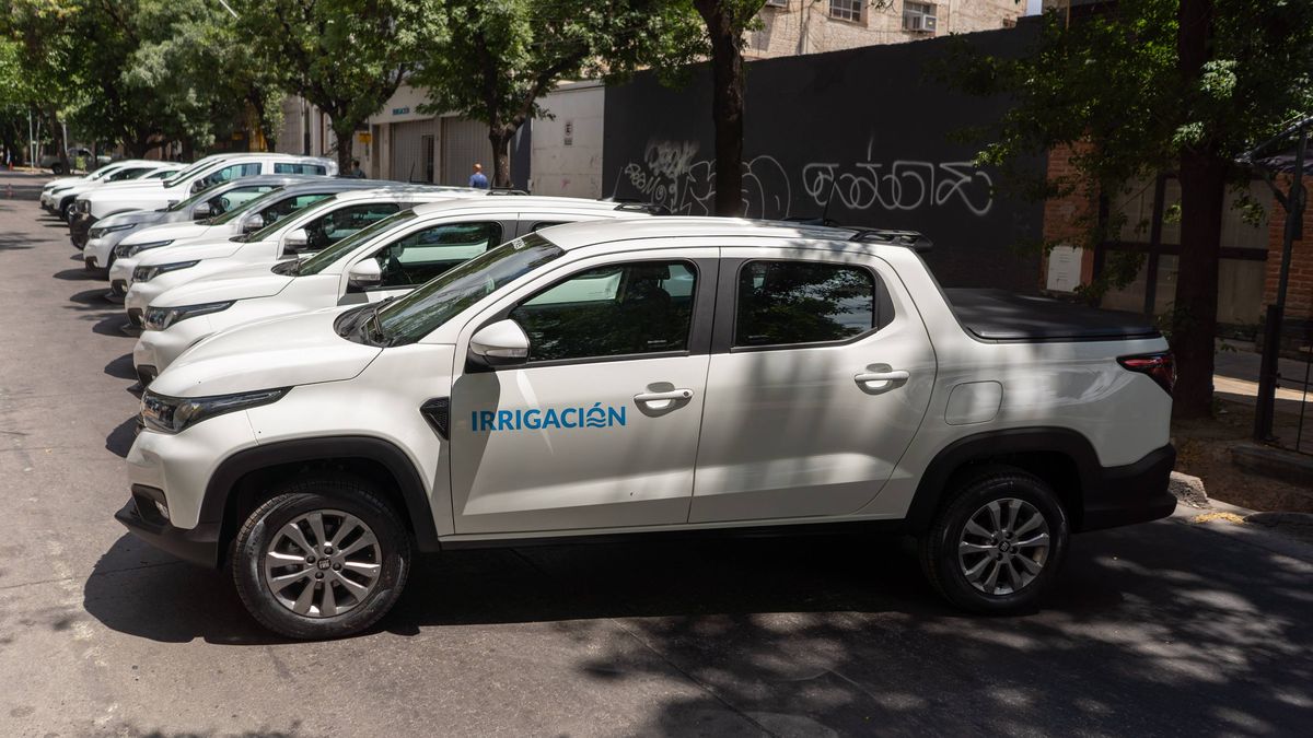 Irrigación compró 3 camionetas 4×4 y 8 vehículos utilitarios. Irrigación compró 3 camionetas 4×4 y 8 vehículos utilitarios.