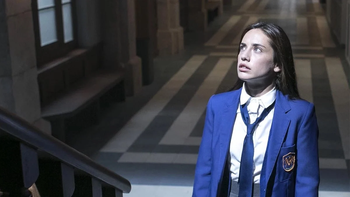 La serie española de suspenso que está llena de giros inesperados