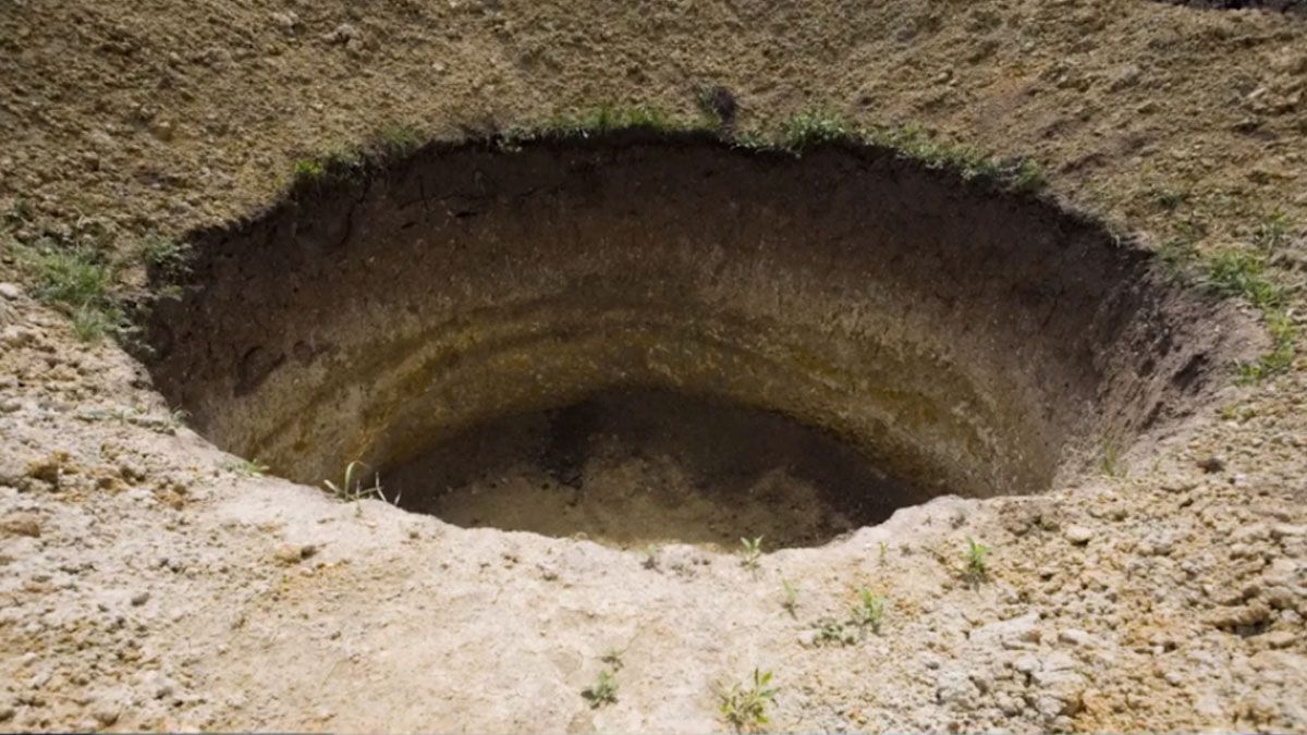 China excava un pozo de 11 kilómetros de profundidad en la Tierra. China excava un pozo de 11 kilómetros de profundidad en la Tierra.