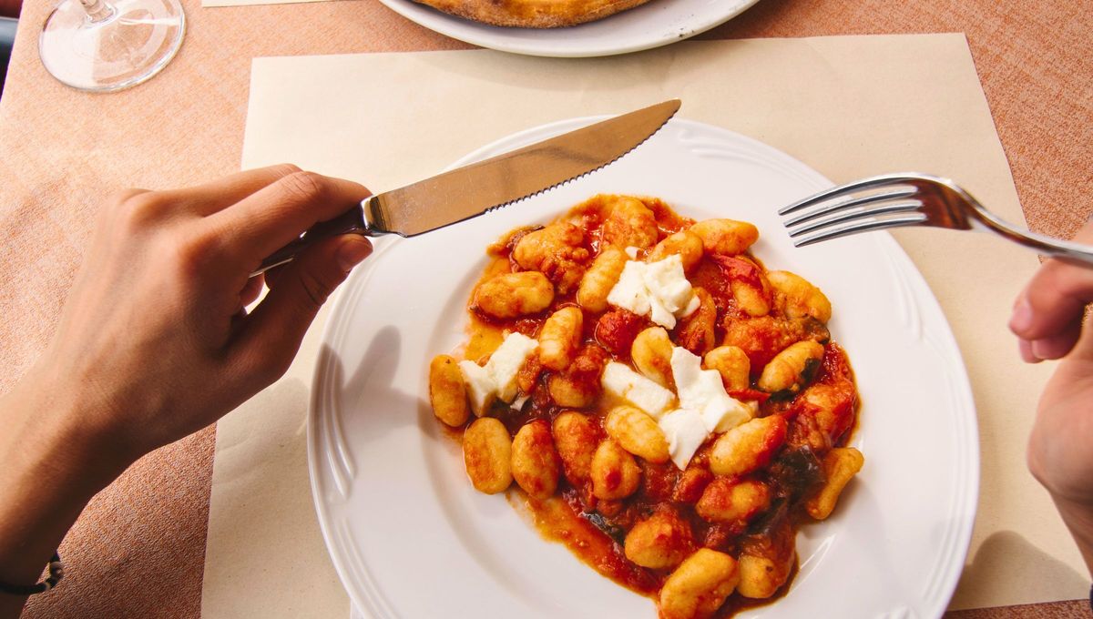 La tradición de servir ñoquis los días 29 de cada mes (caseros o comprados) tiene al menos 2 versiones difundidas a raíz de la inmigración italiana La tradición de servir ñoquis los días 29 de cada mes (caseros o comprados) tiene al menos 2 versiones difundidas a raíz de la inmigración italiana