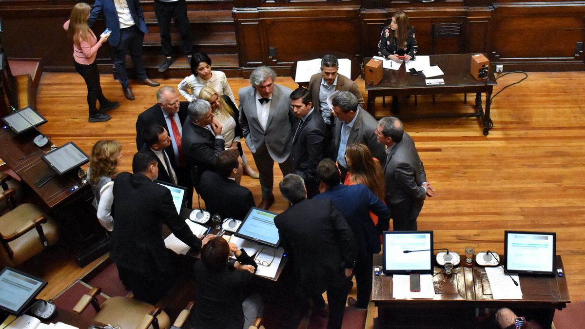 La Legislatura de Mendoza mantuvo una intensa actividad durante 2024. Este año estará marcado por las elecciones que renovarán parte de las cámaras de diputados y senadores. La Legislatura de Mendoza mantuvo una intensa actividad durante 2024. Este año estará marcado por las elecciones que renovarán parte de las cámaras de diputados y senadores.