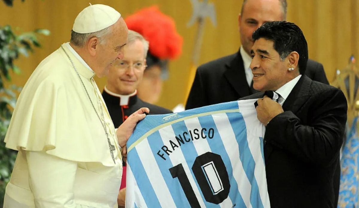 El 10 visitó al papa Francisco.