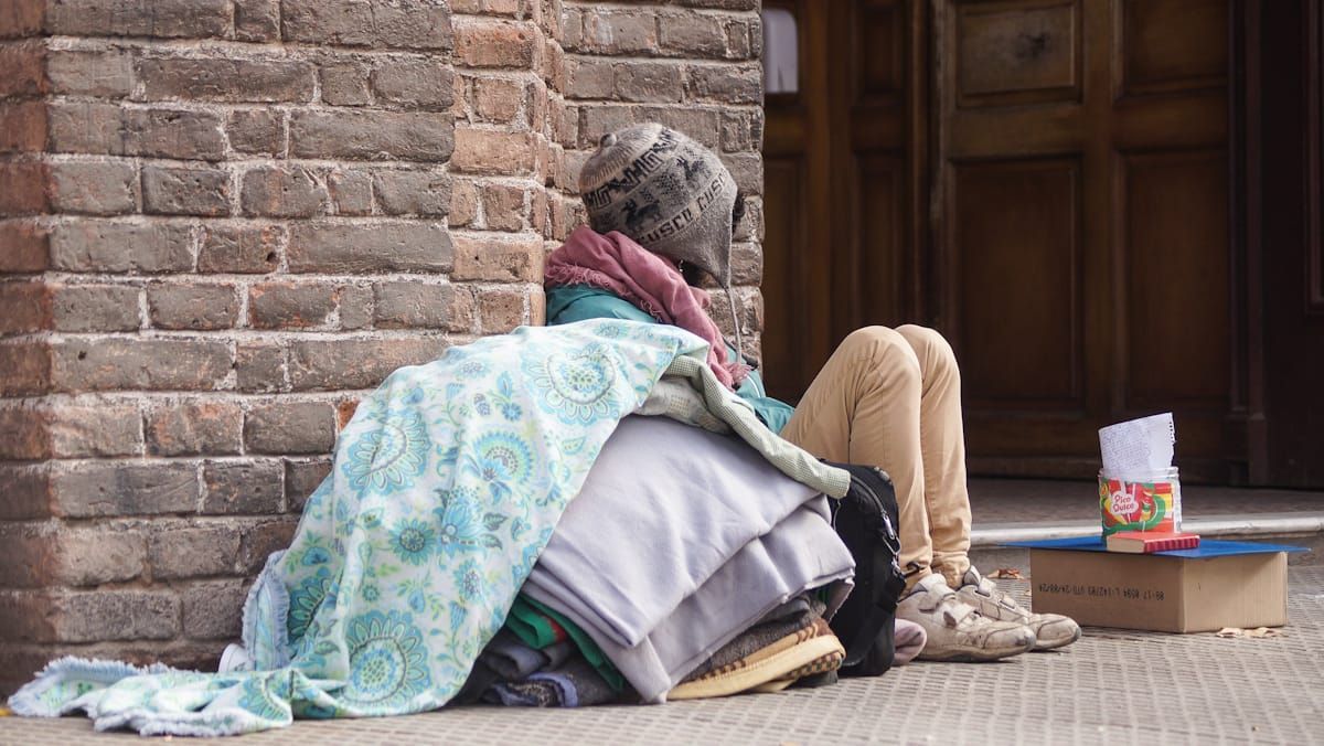 Desde Cáritas aseguraron que aumentó el número de personas en situación de calle.