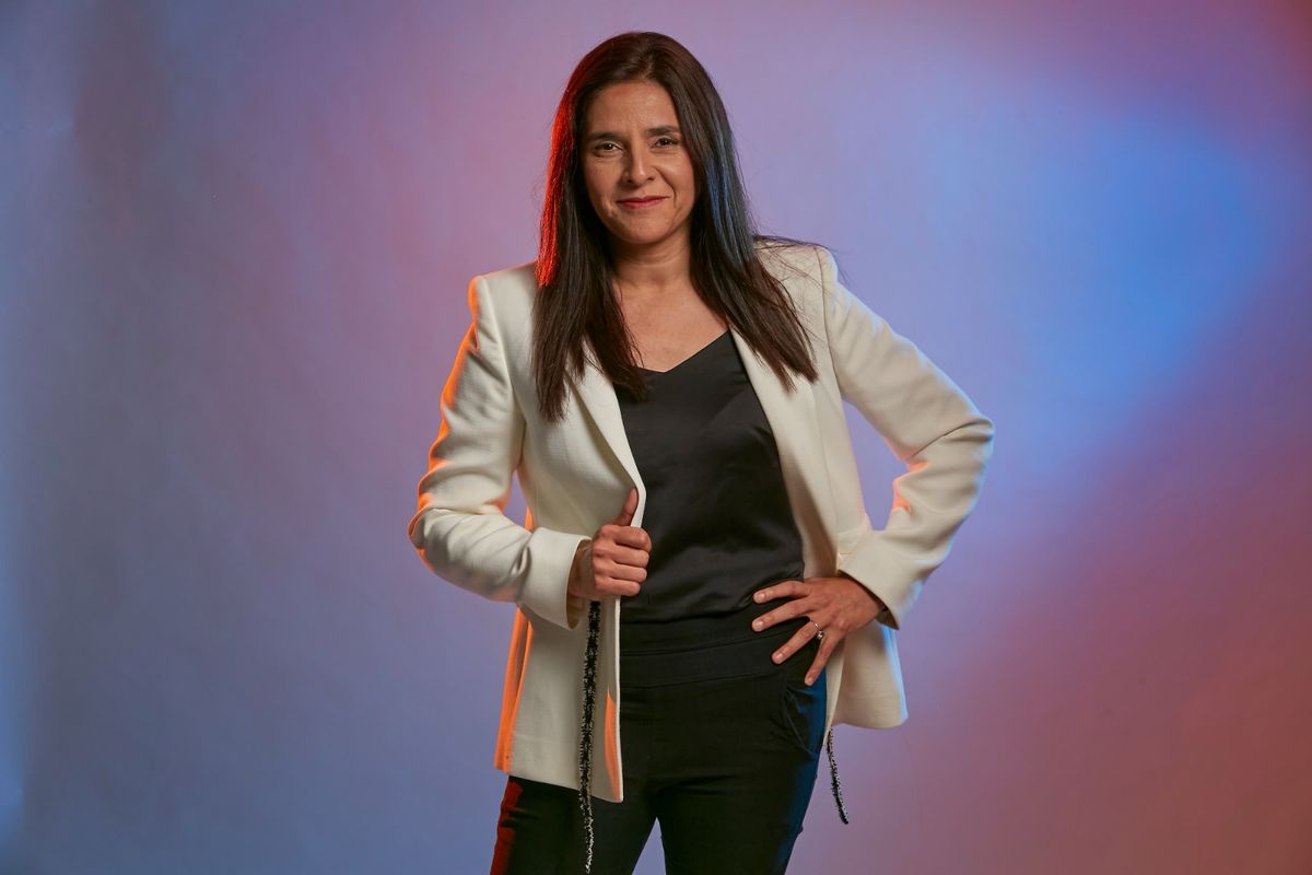 La reconocida periodista política de Diario UNO Rosana Villegas redobla su apuesta en busca de interpretar la noticia en este nuevo ciclo radial. La reconocida periodista política de Diario UNO Rosana Villegas redobla su apuesta en busca de interpretar la noticia en este nuevo ciclo radial.