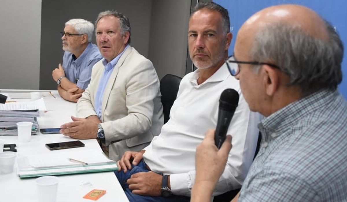 Los senadores recibieron al rector de la UTN
