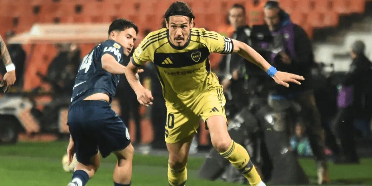 Edinson Cavani no pudo convertir contra la Lepra.