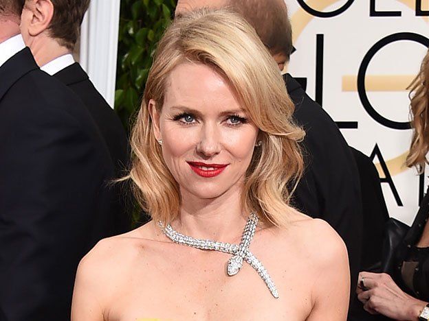 Naomi Watts y su collar favorito en los Golden Globes 2015