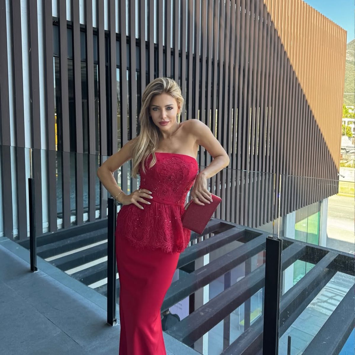 ¿Hay crisis? Evangelina Anderson estrenó nuevo color de pelo y causó furor. ¿Hay crisis? Evangelina Anderson estrenó nuevo color de pelo y causó furor.