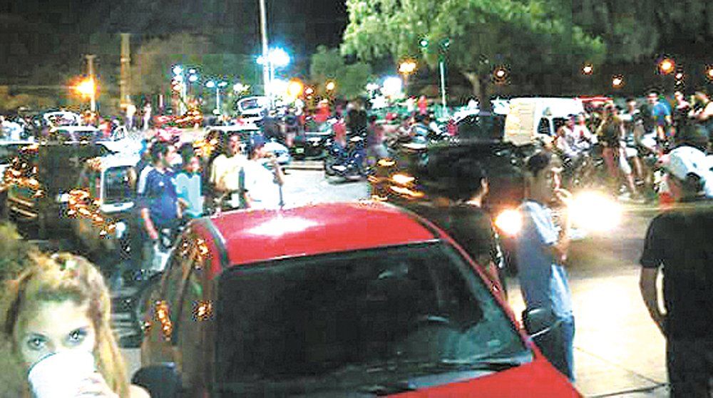 La rotonda de El Challao se convirtió en un sitio de encuentro y peligros