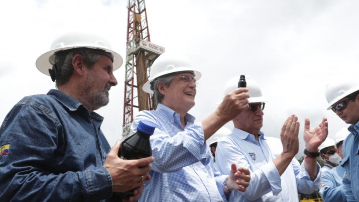 El presidente de Ecuador Guillermo Lasso visitó el campo Ishpingo, que forma parte del Bloque 43 en abril de 2022. Según datos oficiales, el bloque alberga reservas de más de 1.600 millones de barriles de petróleo (Foto: Bolívar Parra / Presidencia de Ecuador) El presidente de Ecuador Guillermo Lasso visitó el campo Ishpingo, que forma parte del Bloque 43 en abril de 2022. Según datos oficiales, el bloque alberga reservas de más de 1.600 millones de barriles de petróleo (Foto: Bolívar Parra / Presidencia de Ecuador)
