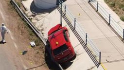 Tragedia en Mendoza: así quedaron los vehículos del accidente en el que murieron una mujer y su hija. Foto: Malargüe a Diario Tragedia en Mendoza: así quedaron los vehículos del accidente en el que murieron una mujer y su hija. Foto: Malargüe a Diario