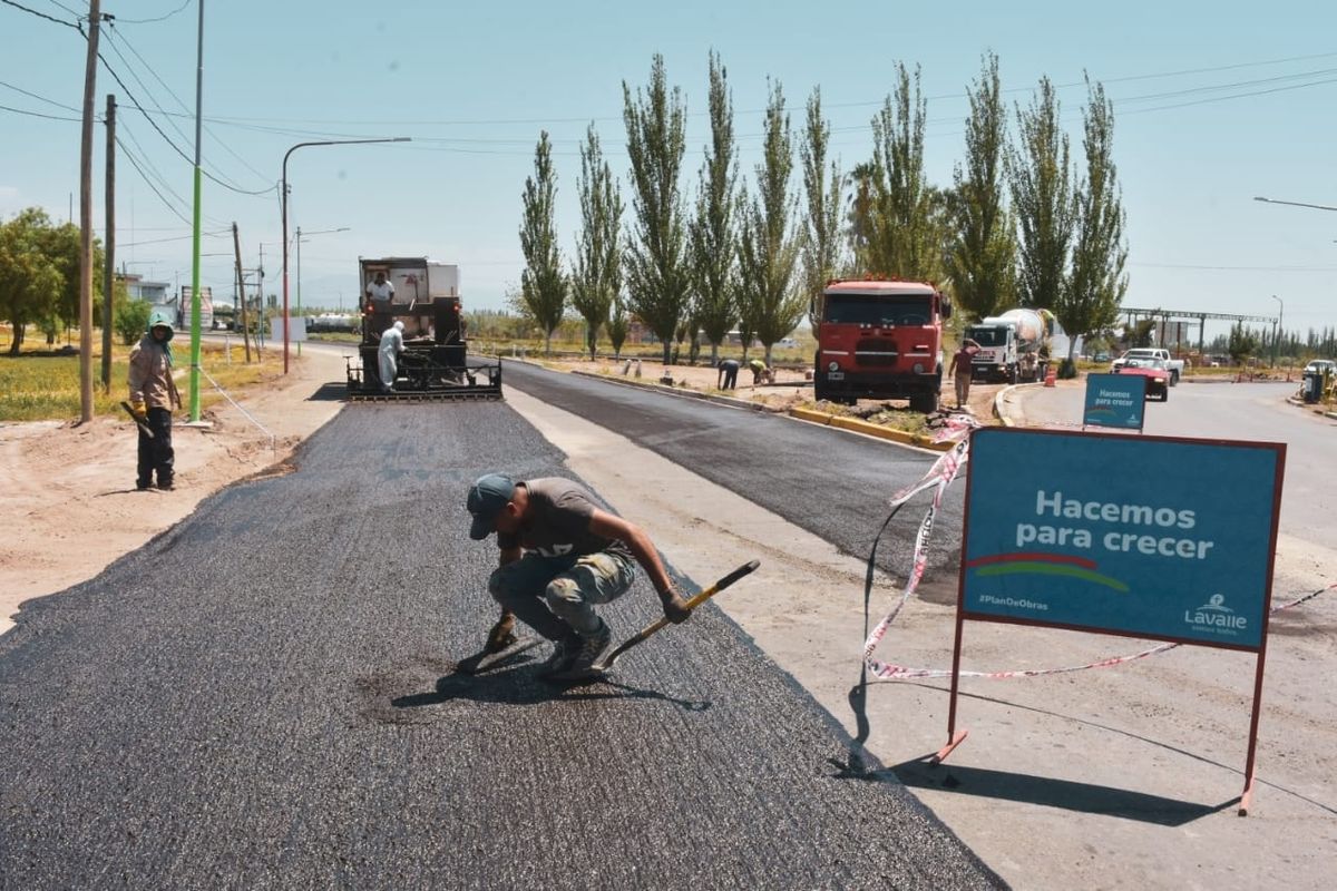 La municipalidad se hace cargo de la reparación de caminos en Lavalle.