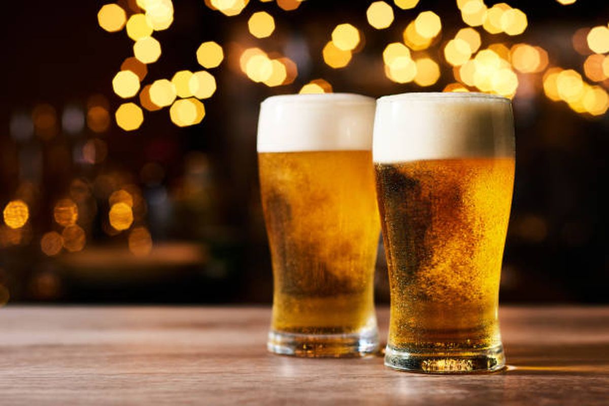 La cerveza ayudará a quitar la suciedad de las hojas de la sansevieria. La cerveza ayudará a quitar la suciedad de las hojas de la sansevieria.