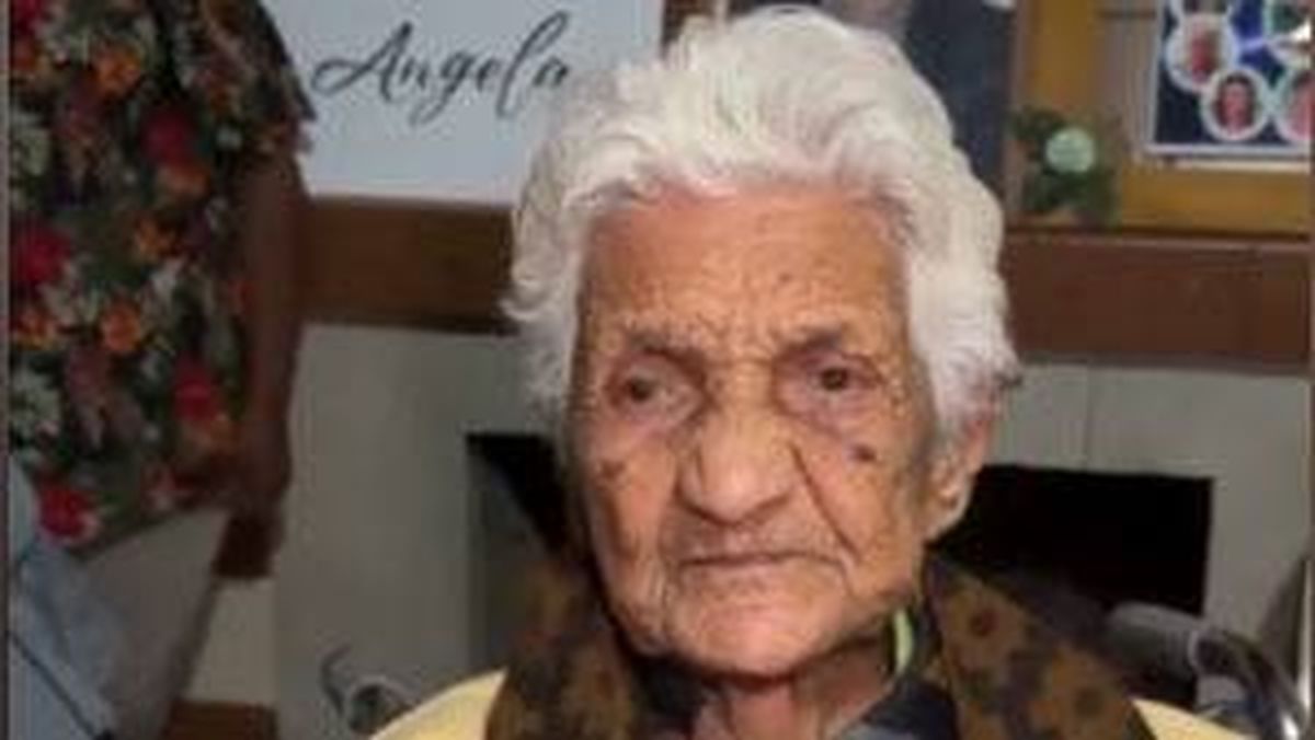 Angela vive en Las Heras y tiene una familia enorme. Vio pasar a nueve papas. Angela vive en Las Heras y tiene una familia enorme. Vio pasar a nueve papas.