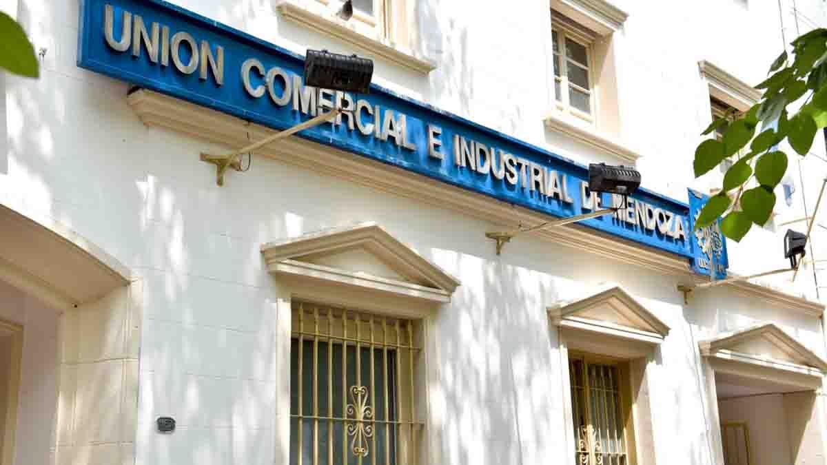 La UCIM pidió urgentes medidas para terminar con la recesión y reactivar la economía aún a costa de inflación La UCIM pidió urgentes medidas para terminar con la recesión y reactivar la economía aún a costa de inflación