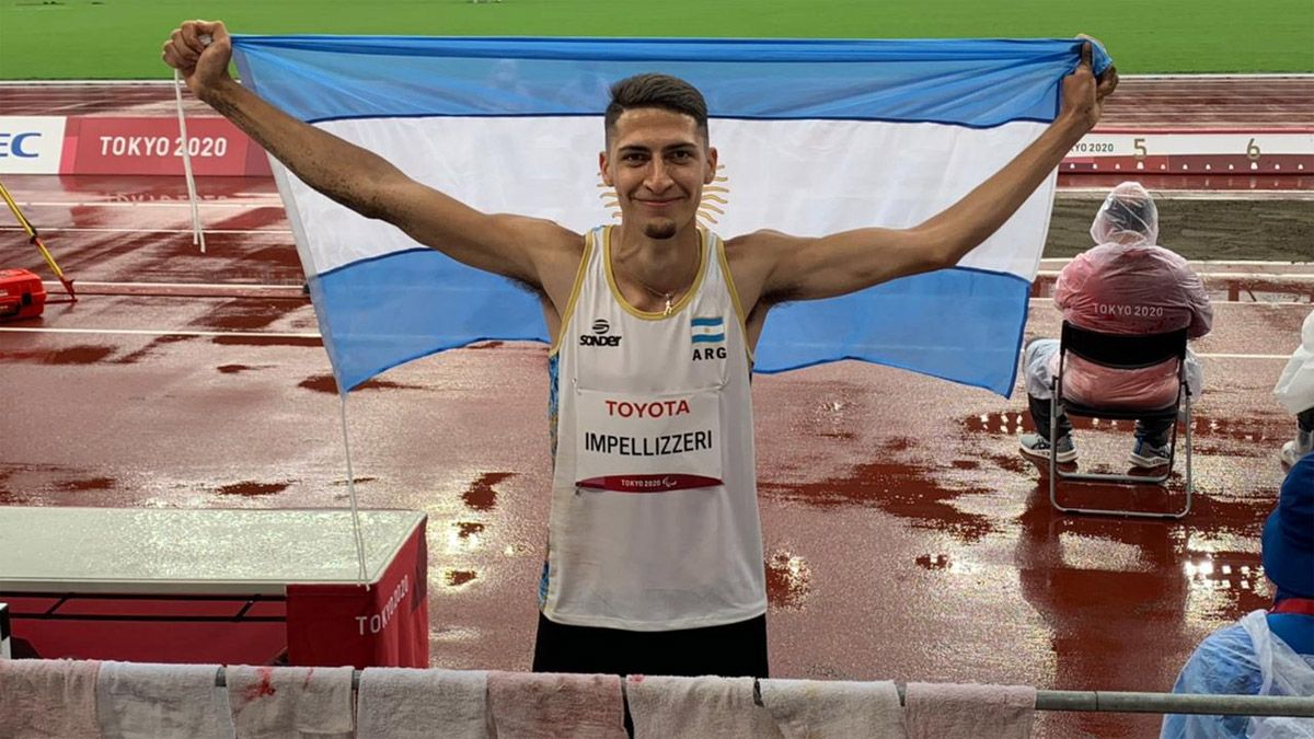 Impellizzeri ganó la medalla de plata en salto en largo