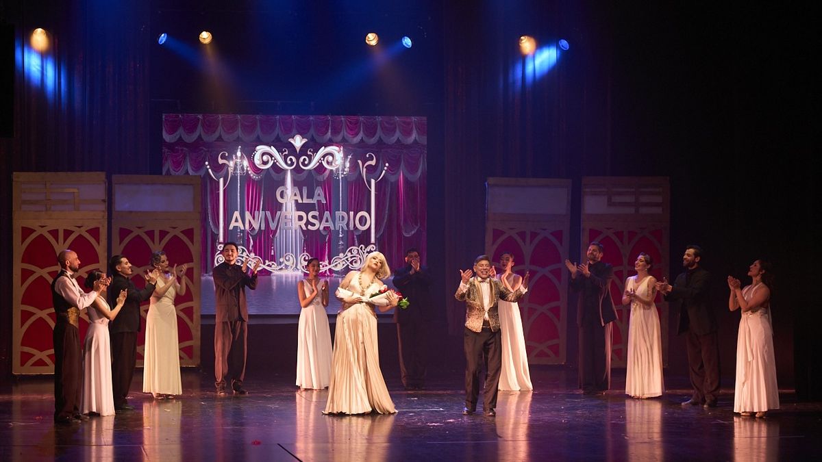 La Compañía de Tango Arte y Movimiento, dirigida por Fabio Mercado y Claudia Contreras, brilló en el Teatro Independencia. La Compañía de Tango Arte y Movimiento, dirigida por Fabio Mercado y Claudia Contreras, brilló en el Teatro Independencia.