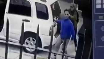 Video: lo quisieron asaltar y sus perros lo salvaron