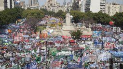 Con duras críticas al Gobierno