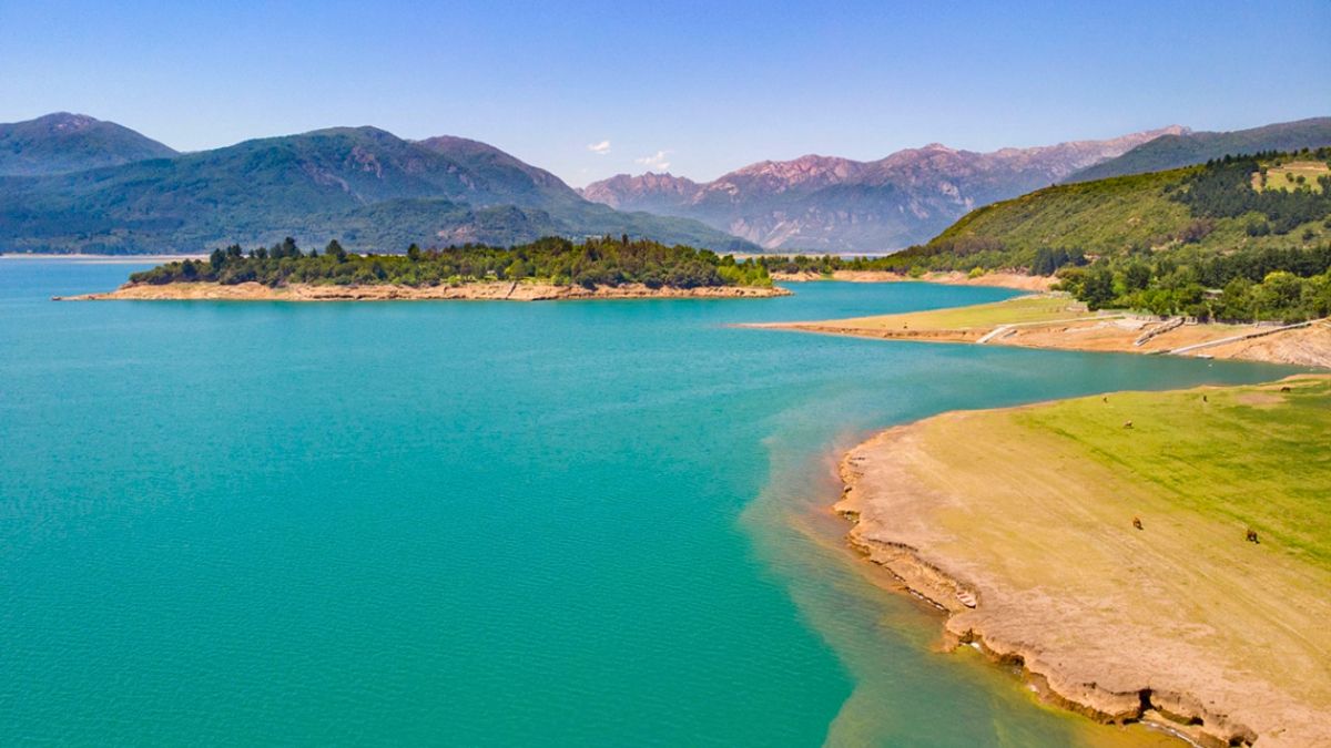 La extensa laguna natural que tiene el pueblo de Chile. La extensa laguna natural que tiene el pueblo de Chile.
