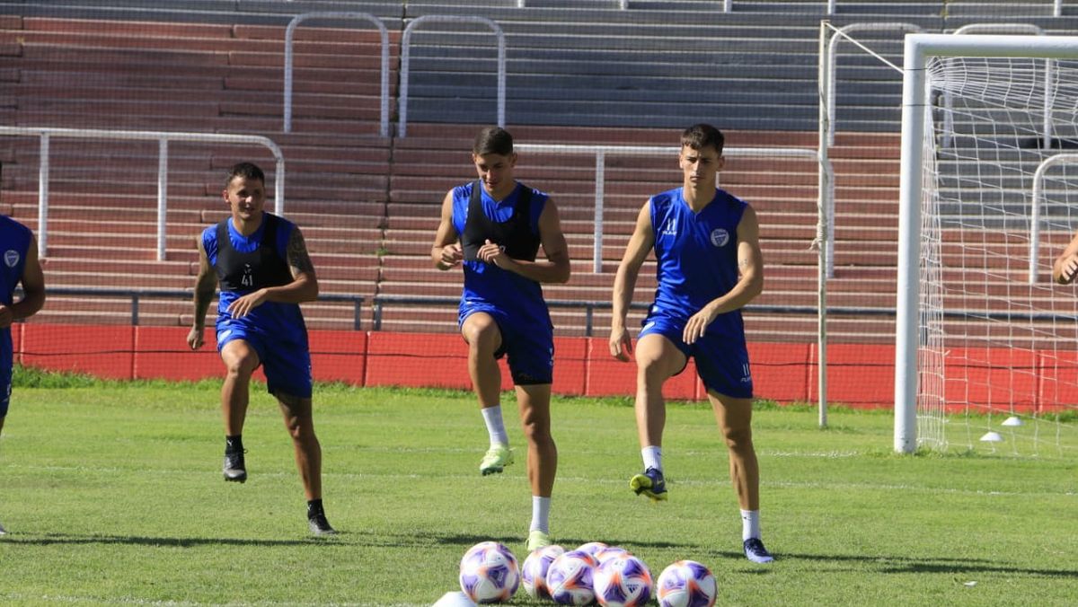 Godoy Cruz se entrenó en el Malvinas Argentinas