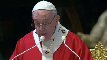 Francisco celebró sin fieles el Domingo de Ramos