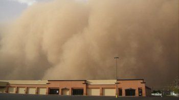 Apocalíptico: tormenta de arena 'se traga' una ciudad entera