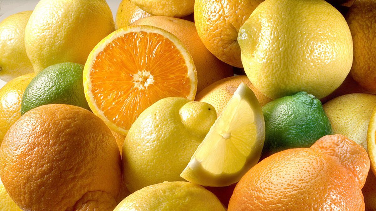 La naranja y el limón son superados por el pimiento rojo como proveedor de vitamina C.
