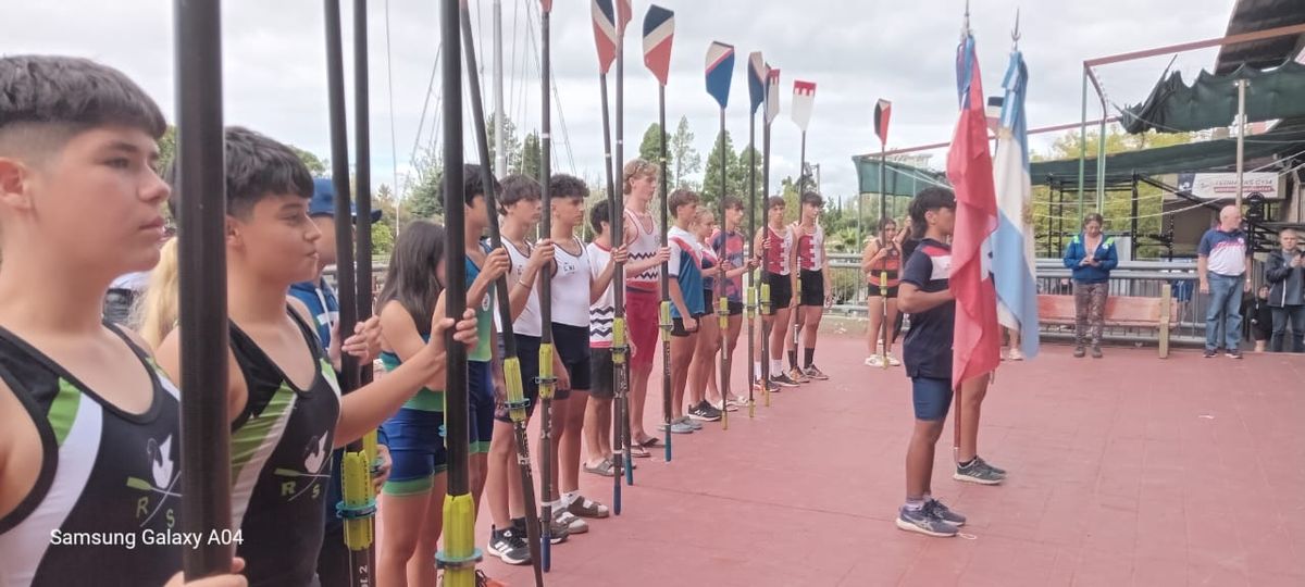 Acto inaugural de la Regata Vendimia 80° Aniversario en el Club Mendoza de Regatas.