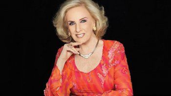 Juana Viale contó cuándo vuelve Mirtha Legrand a la TV