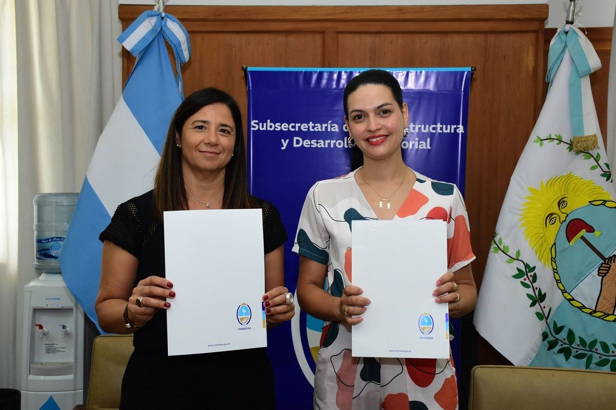La Intendenta Flor Destéfanis firmó convenio con la Subsecretaría de Infraestructura y Desarrollo Territorial del Gobierno de Mendoza para avanzar con la obra con capital mixta.