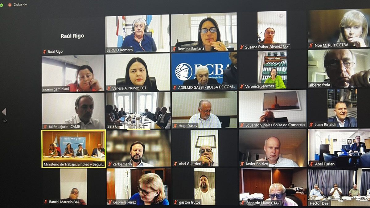 La reunión del Consejo del Salario fue presencial y virtual.