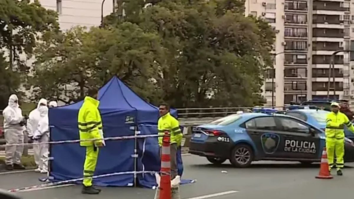 Polista atropelló y mató a un peatón en Retiro, y se fugó del lugar. Horas después se presentó en una comisaría