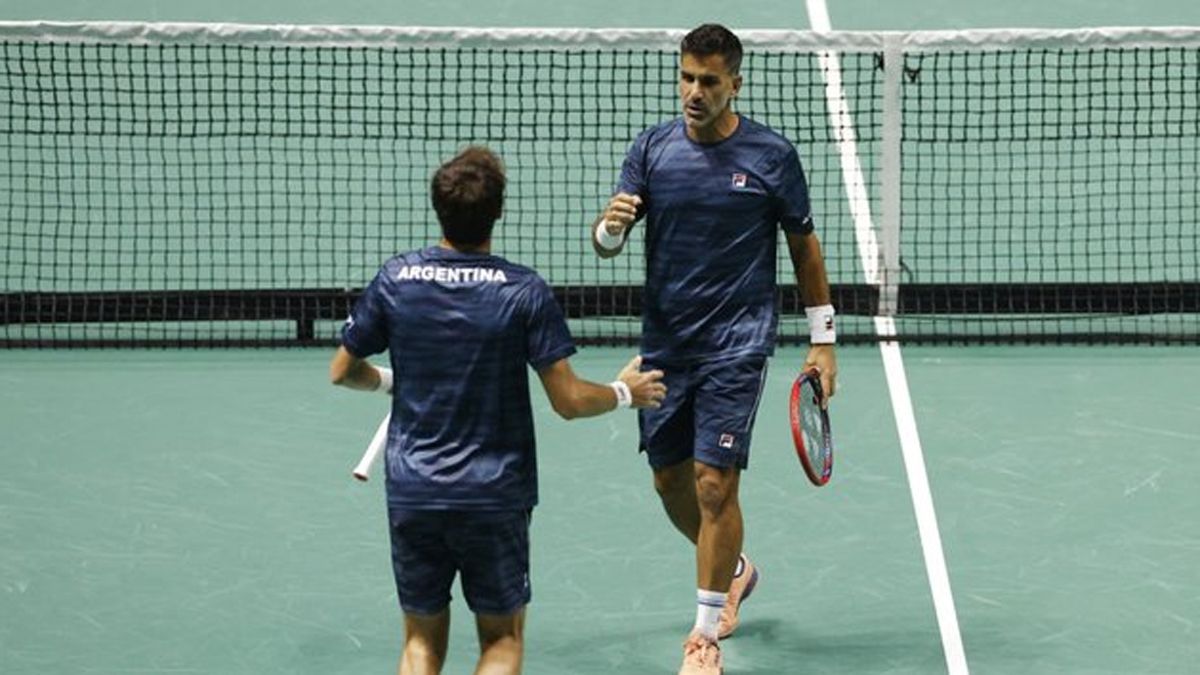 Máximo González y Andrés Molteni sumaron el primer punto para Argentina en las finales de la Copa Davis. Máximo González y Andrés Molteni sumaron el primer punto para Argentina en las finales de la Copa Davis.