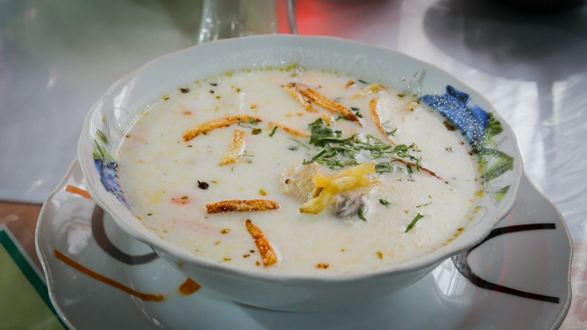 La sopa de maní, un clásico que hay que probar en Los tres hermanos. La sopa de maní, un clásico que hay que probar en Los tres hermanos.